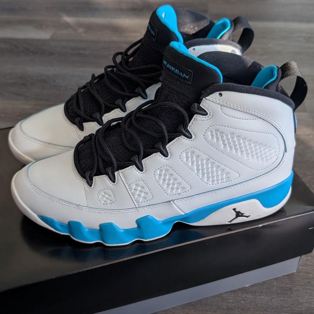 Air Jordan Retro 9 Sneakers in Black and Blue